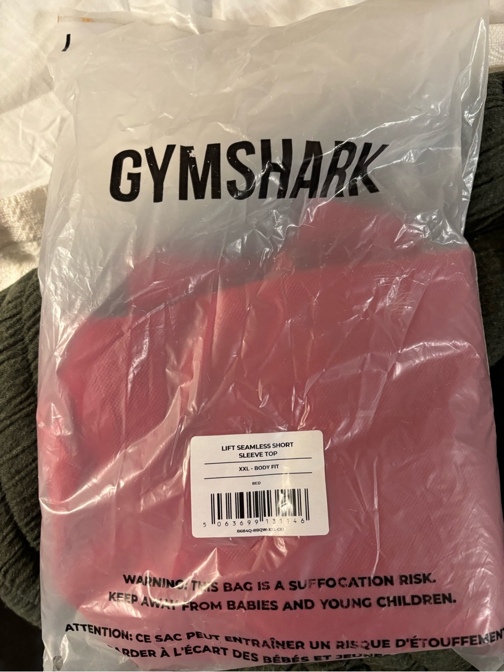 Gymshark Women’s RedSeamless Short Sleeve Top and Leggings